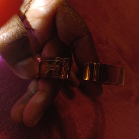 Authentic Michael Kors Gold Bangle - Picture 4 of 5